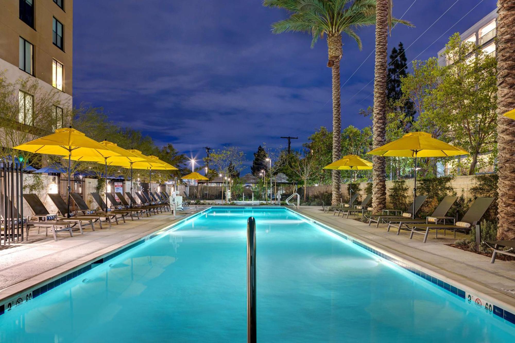 Hilton Garden Inn Anaheim Resort Exteriér fotografie